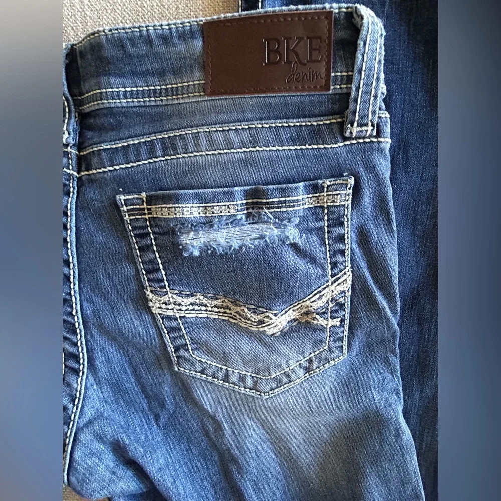 BKE Classic Denim Blue Stella Jeans. Size 28 X 31.5 - Picture 10 of 15